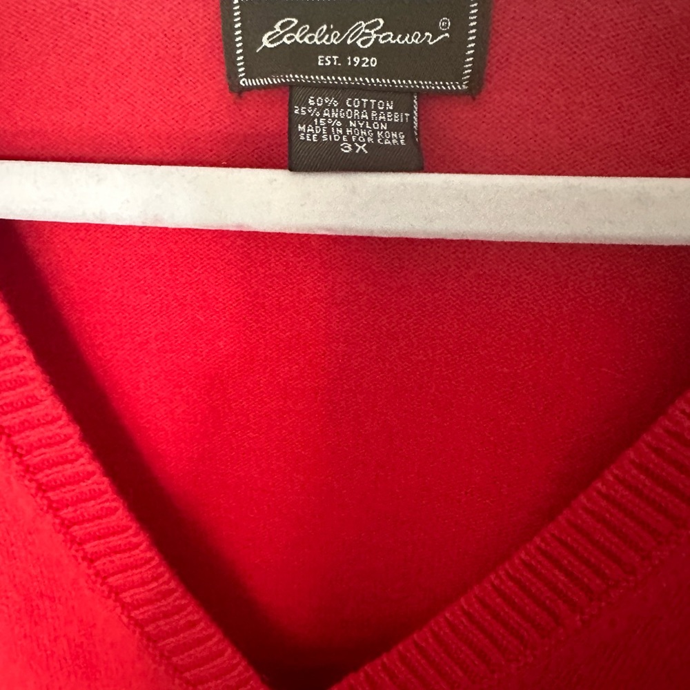 Red sweatshirt - Picture 4 of 5